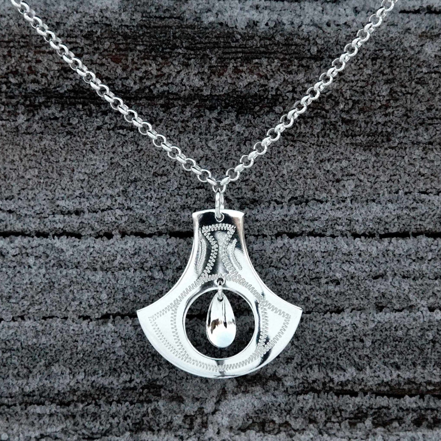 Kaulakoru Giella 32